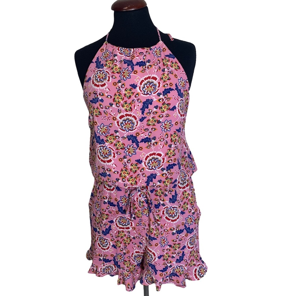 Lulu’s Floral Halter Shorts Romper size medium pockets Lined